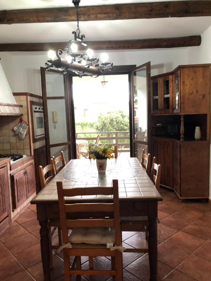 Villa Jari คารินิ ภายนอก รูปภาพ